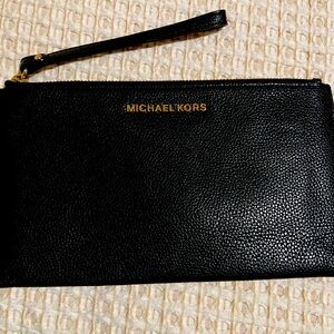 Micheal Kora hand wrist purse /wallet